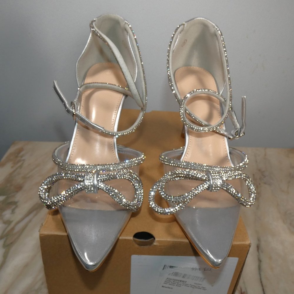 NiB Coutgo Clearn Toe Silver Rhinestone Bow  D'Orsay 9M